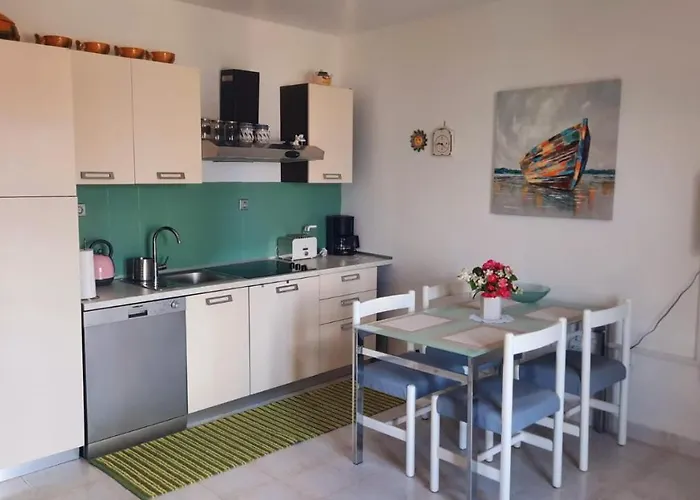 Oasis Apartman Sutivan