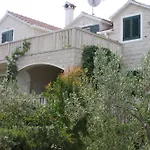 Oasis * Sutivan